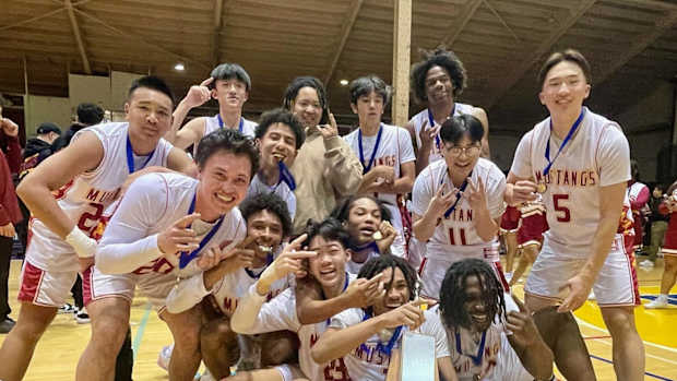 Lincoln San Francisco boys girls winning SFS title 2-23-24 at Kezar Pavilion courtesy Lincoln athletics022520240